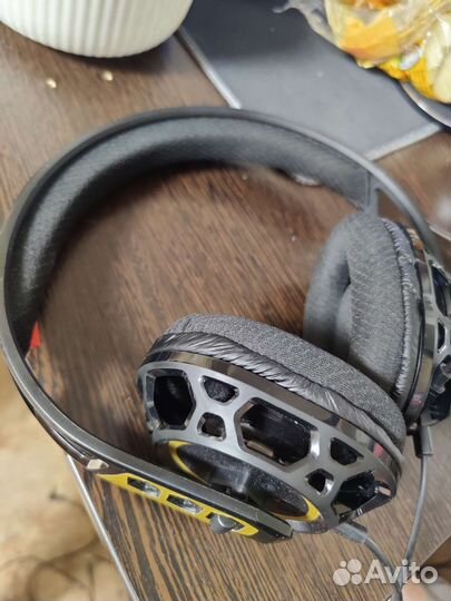 Игровые наушники Plantronics RIG300