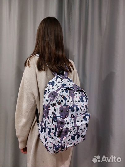 Рюкзак для девочек с кошками. Новый