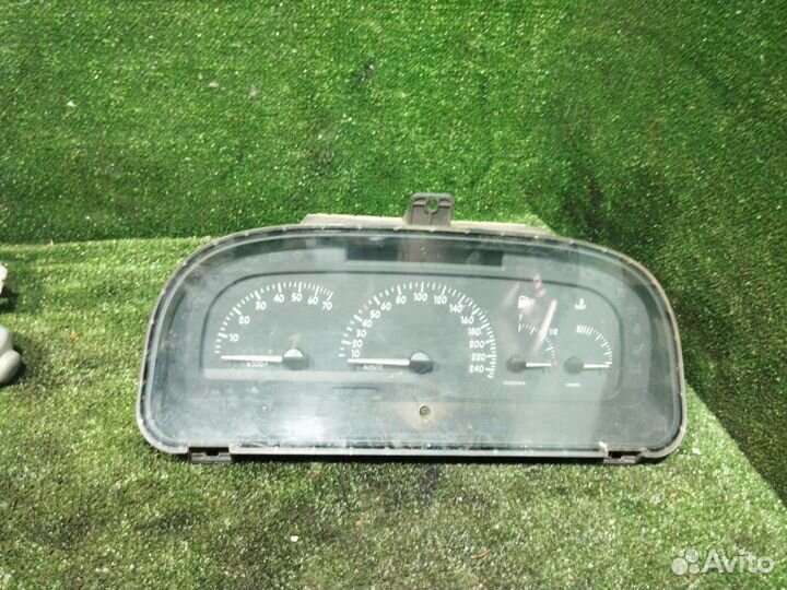 Панель приборов Renault Laguna