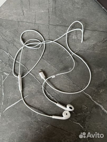 Оригинальные наушники apple earpods lightning