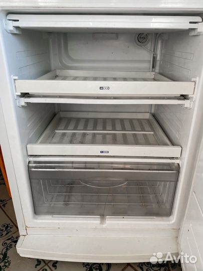 Холодильник цена договорная