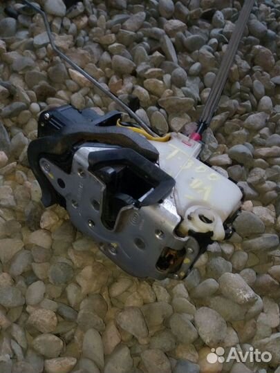 Замок передней двери Chevrolet Aveo T300