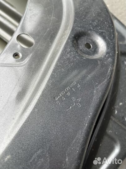 Двери левая сторона Mercedes-Benz GLC Coupe