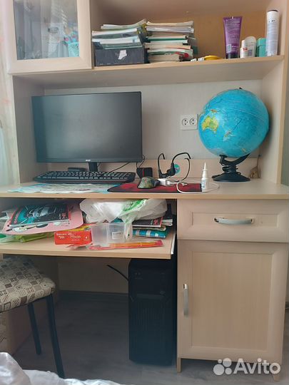Письменно компьютерный стол
