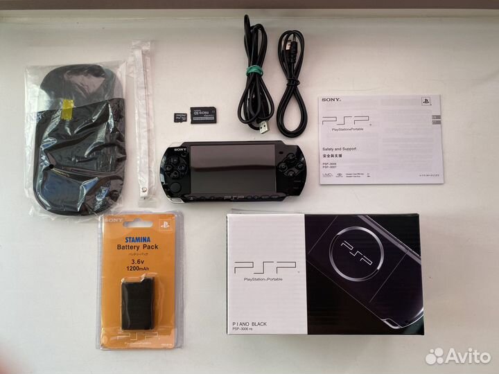 Sony PSP 3008 новая, 64гб (500 игр) +комплект