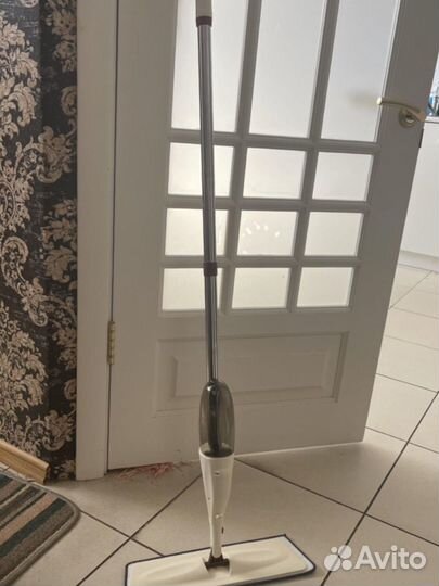 Швабра для мытья полов с распылителем