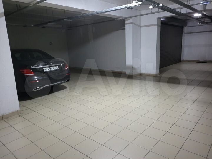 Машиноместо, 16 м²