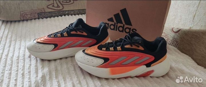 Кроссовки adidas ozelia