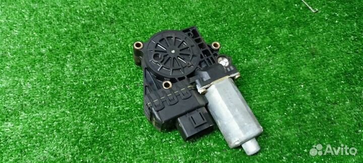 Моторчик стеклоподъемника задний левый Audi Allro