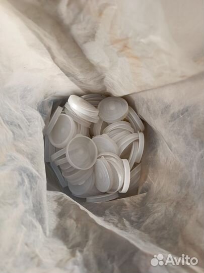 Крышки для банок полиэтиленовые много