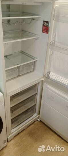 Холодильник hotpoint ariston бу