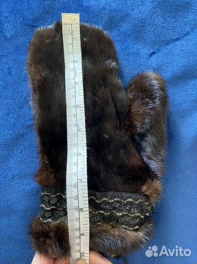 Норковые варежки новые