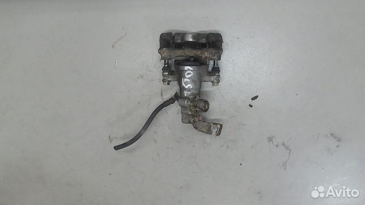 Суппорт Suzuki Kizashi, 2010