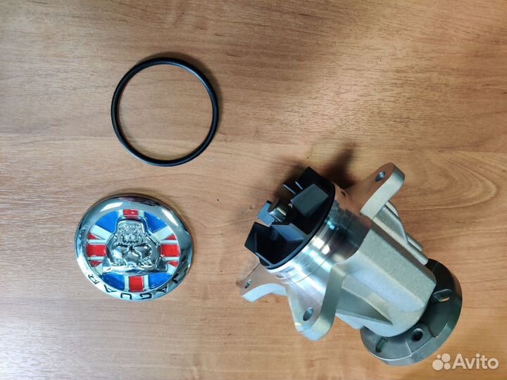 Шкив помпы Jaguar XF XJ, Land Rover дизель