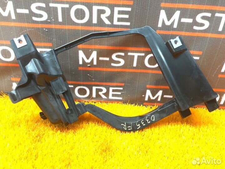 Кронштейн фары правый Bmw 5-Series E60 N52B25A