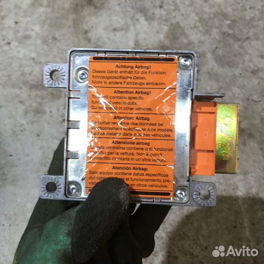 Блок управления AirBag BMW e36