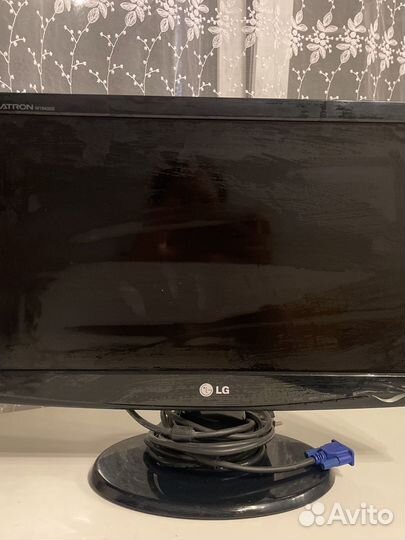 Монитор LG flatron W1943SS- PF