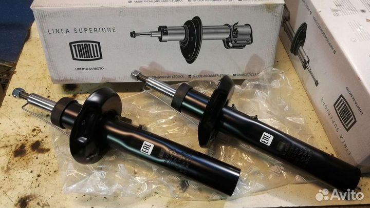 Стойки передние Skoda VW