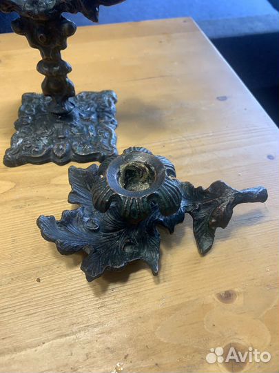 Старинный подсвечник