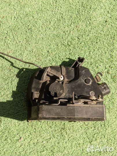 Замок задний правый Bmw X5 E53 2005