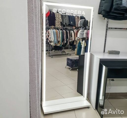 Зеркало для магазина