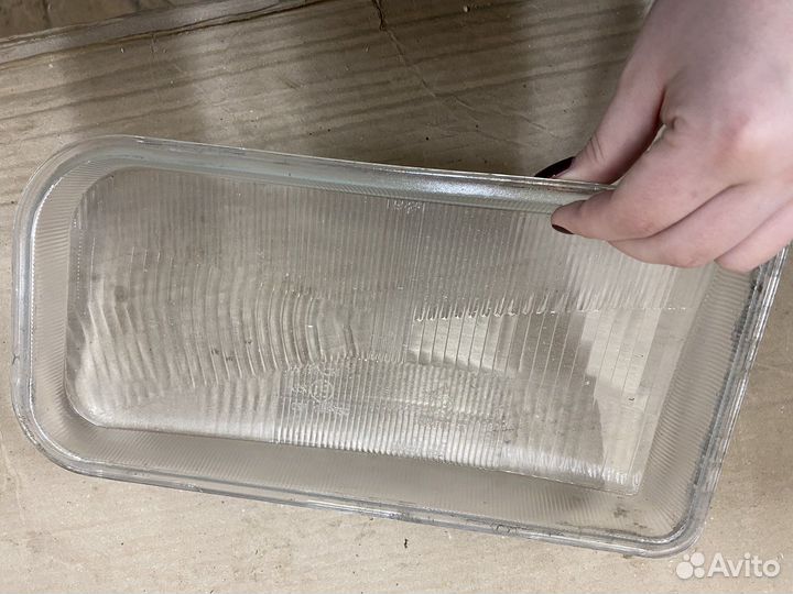 Стекло фары на volkswagen passat b3
