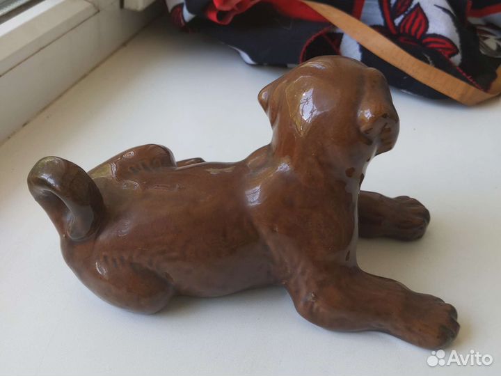 Статуэтка собака