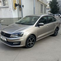 Volkswagen Polo 1.6 MT, 2015, 124 630 км, с пробегом, цена 950 000 руб.