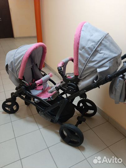 Коляска для двойни, погодок