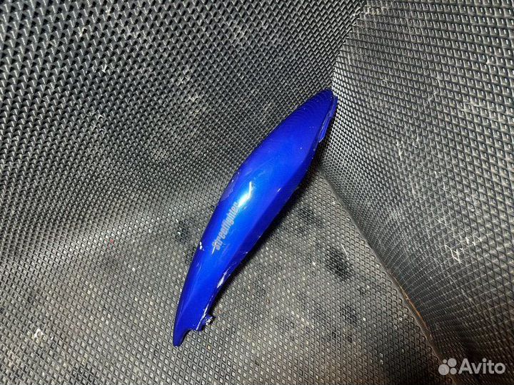 Пластик под сиденьем правый Suzuki Sv 650 S