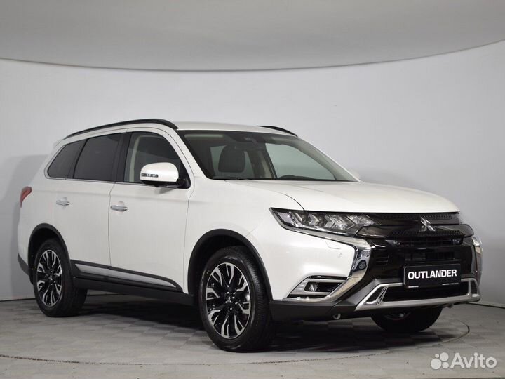 Mitsubishi Outlander 2.0 CVT, 2022