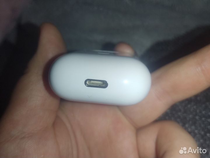 Наушники apple airpods 2 только кейс