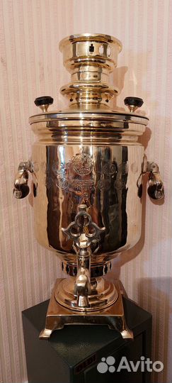 Самовар дровяной с хорошо выраженными медалями