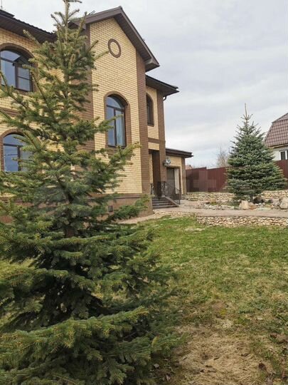 Дом 200 м² на участке 12 сот.