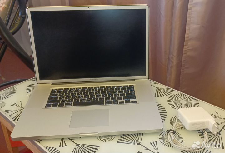 Apple MacBook Pro 17 2011, i7