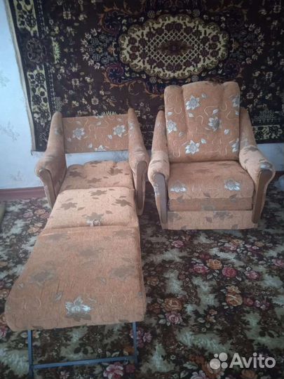 Диван и 2 кресла новые