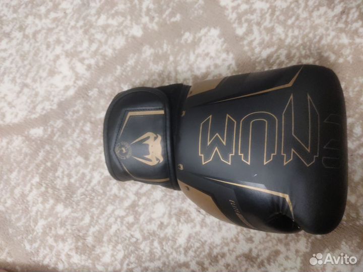 Боксерские перчатки 14 oz, в хорошем состоянии