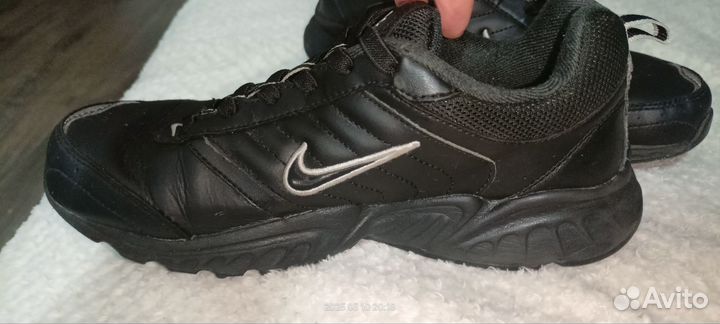Кроссовки кожа nike 37