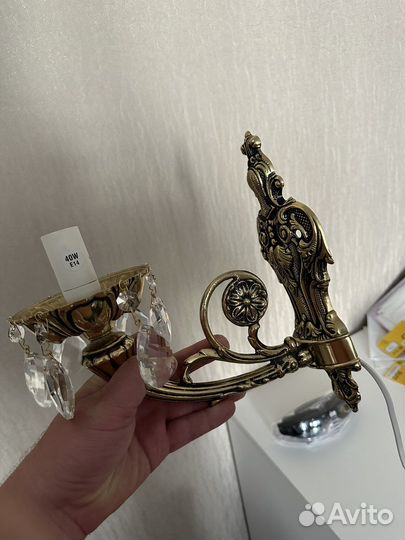 Светильник на стену, бра