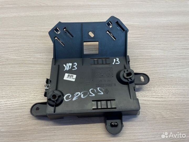 Кронштейн блока комфорта LADA X-Ray Cross