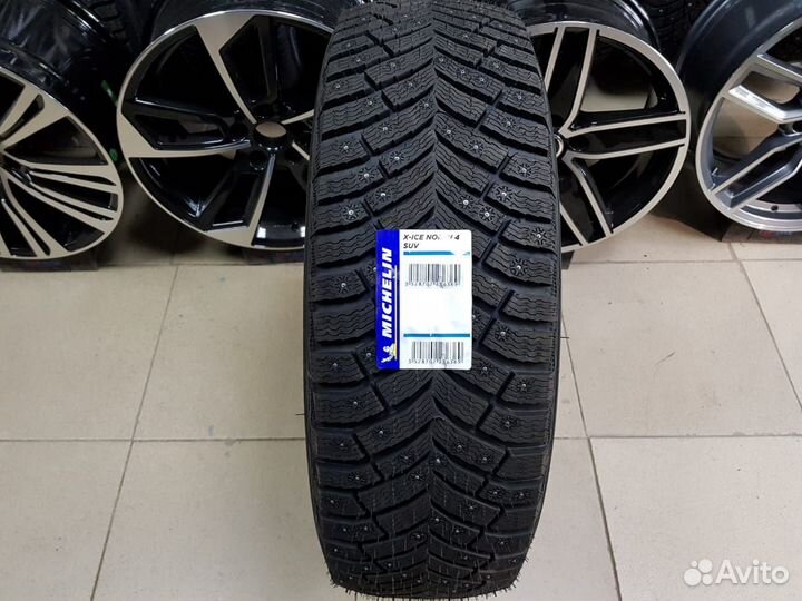 Michelin X-Ice North 4 225/50 R17