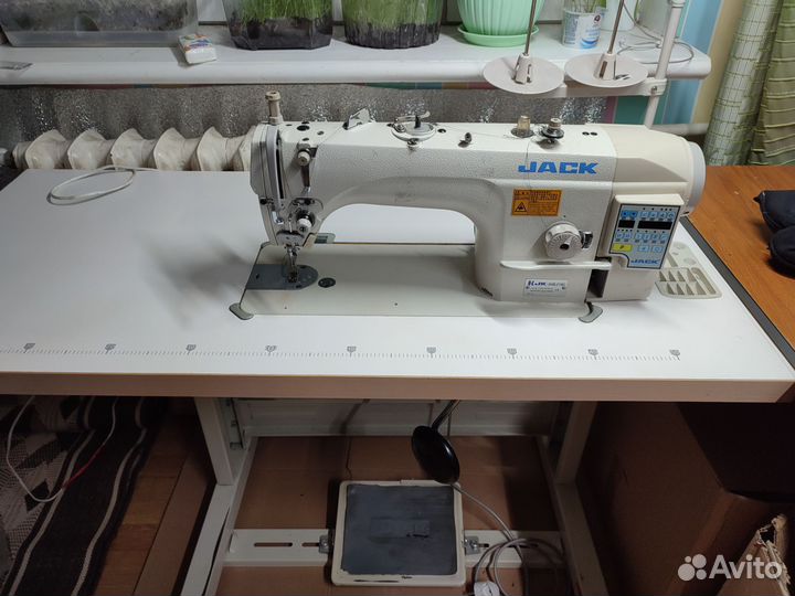 Швейная машина jack