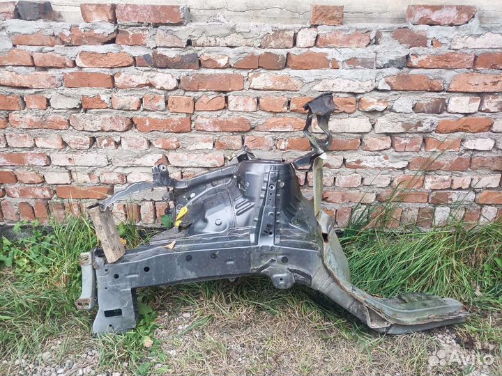 Лонжерон Toyota auris