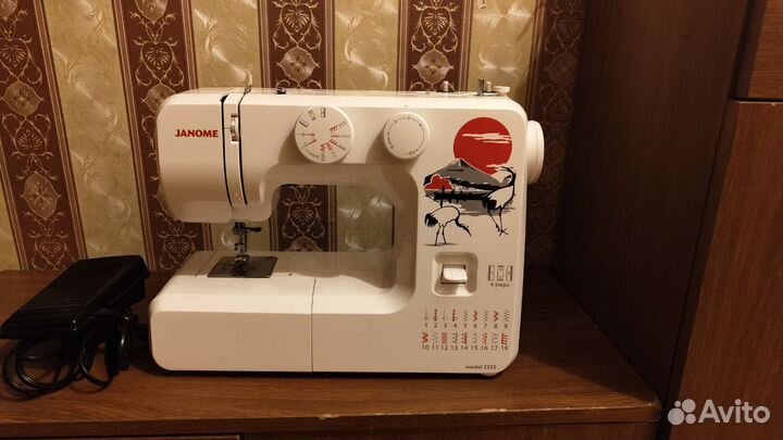 Швейная машинка Janome 2252, торг