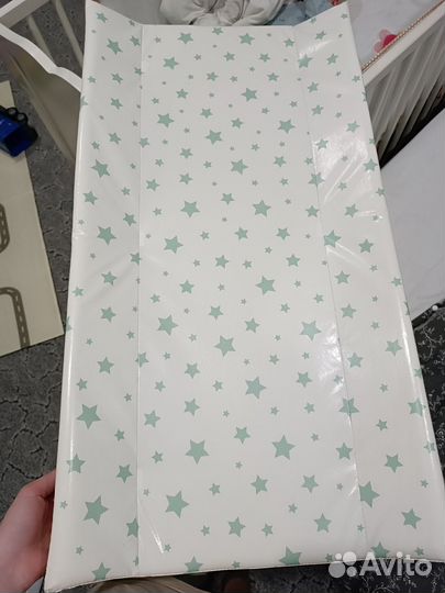 Пеленальная доска на кроватку