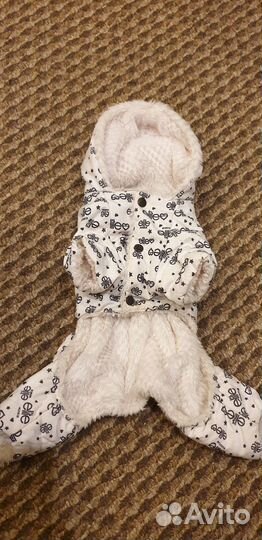 Комбинезон для маленькой собаки