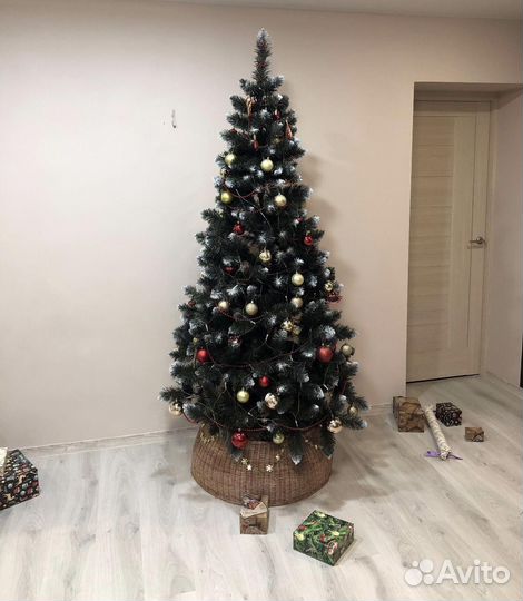 Елка и подставка