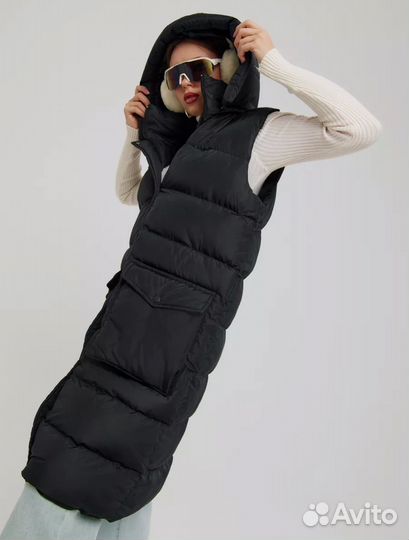 Жилет длинный с капюшоном утепленный стеганый