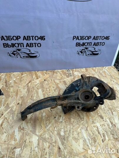 Кулак поворотный передний правый Volkswagen