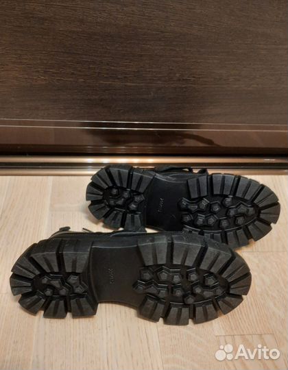 Полуботинки женские р-р 36